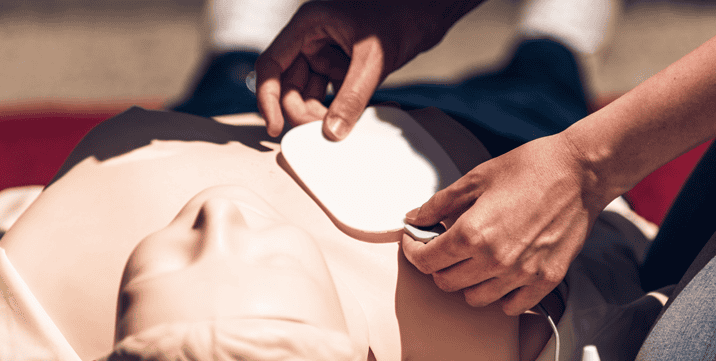 AED使用時の服の着脱に関する追記